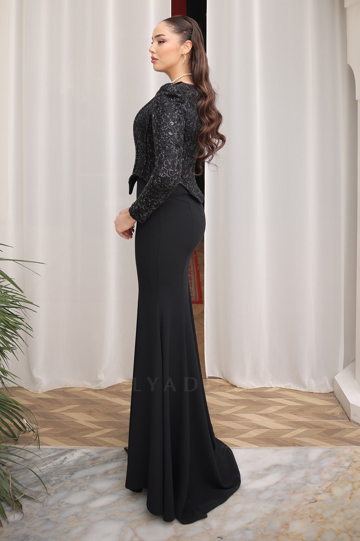Tanya Abiye - RZTNY1504