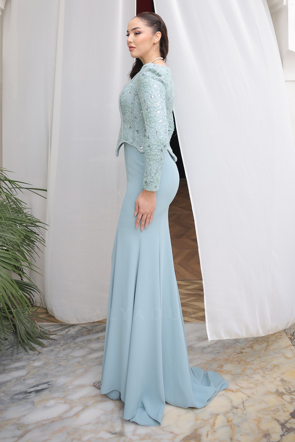 Tanya Abiye - RZTNY1504